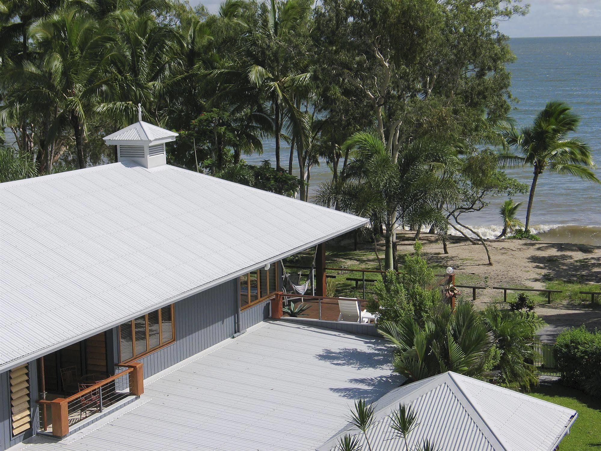 Agincourt Beachfront Apartments Clifton Beach Exterior photo